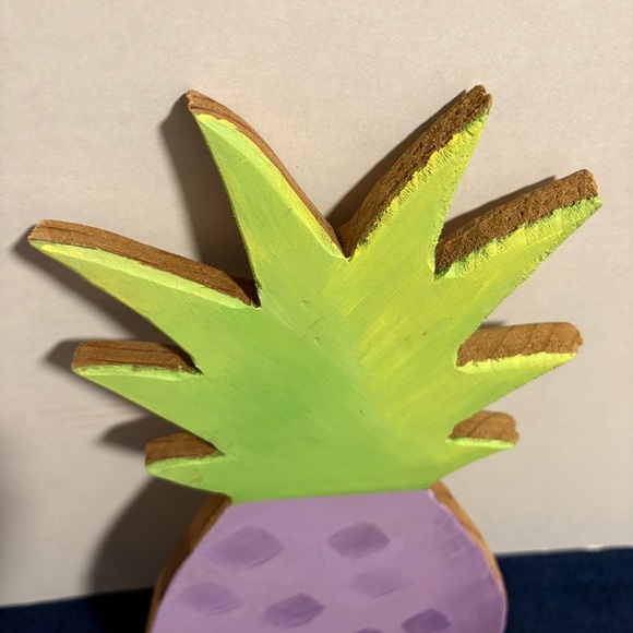 16” Hand Painted Wood Pineapple Plaque Purple Wall Art Tropical Fruit Decor Tiki - Picture 2 of 6